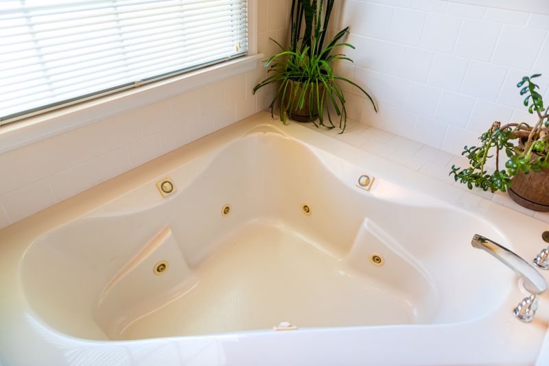 Deep Soaking Cast Iron Bathtub